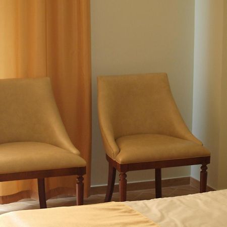 Hotel Acra 수쿰 외부 사진