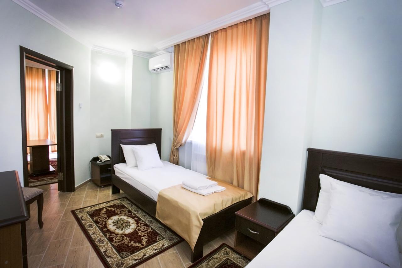 Hotel Acra 수쿰 외부 사진