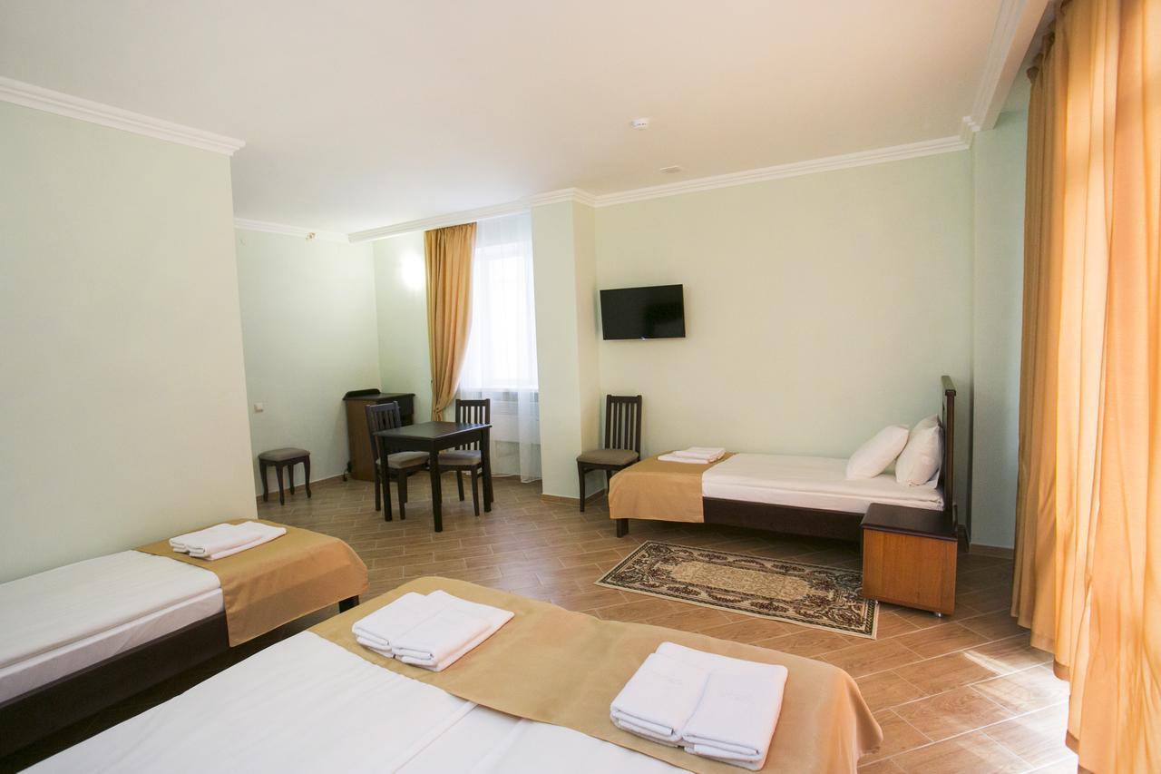 Hotel Acra 수쿰 외부 사진