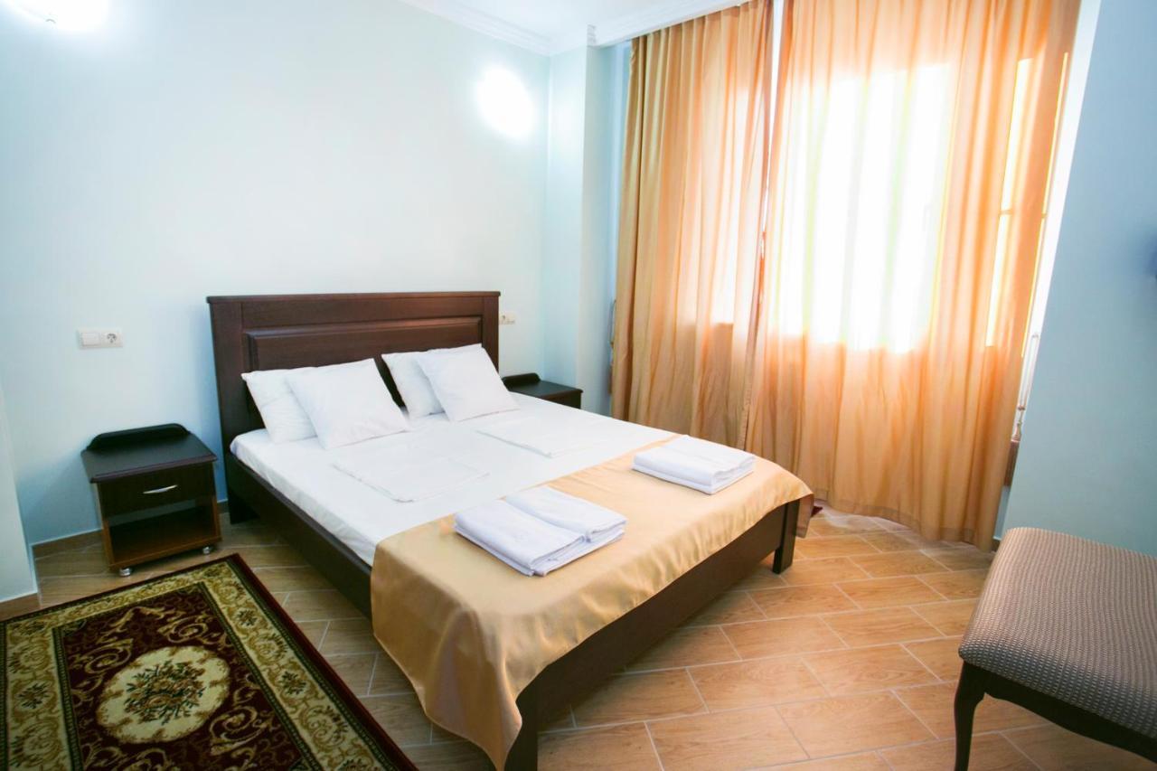 Hotel Acra 수쿰 외부 사진