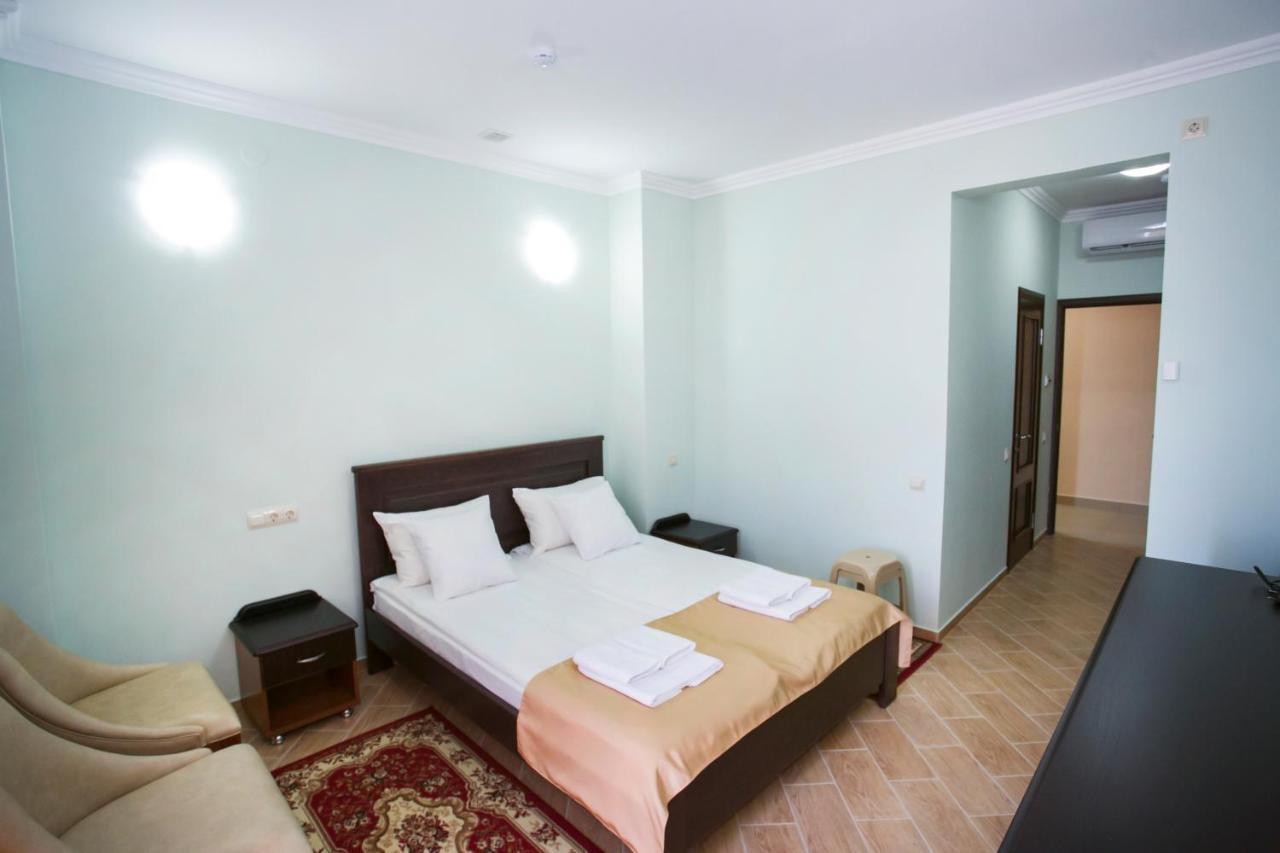 Hotel Acra 수쿰 외부 사진